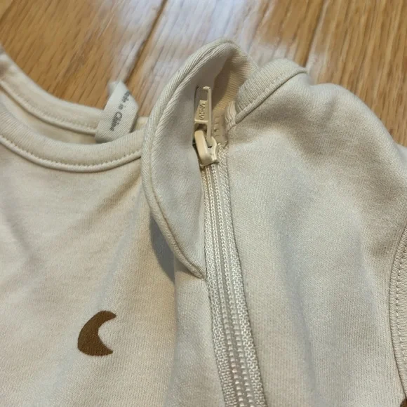 Quincy Mae Cream Sleep Sack with Brown Moon 0-6 months - Picture 4 of 7